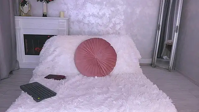 Michelle90u online show from 11/23/25, 05:34