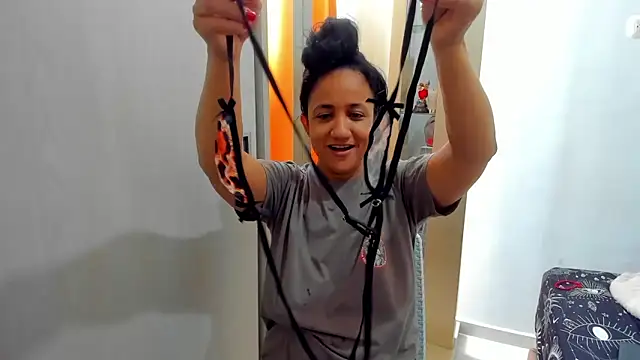 alaskmiller1 online show from 04/12/26, 06:33