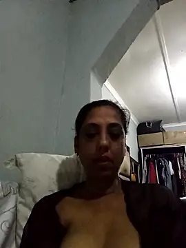 Mahi4luv online show from 10/11/25, 12:00