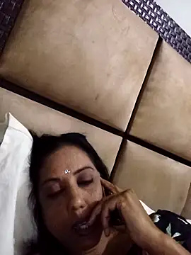 Mahi4luv online show from 06/07/26, 10:59