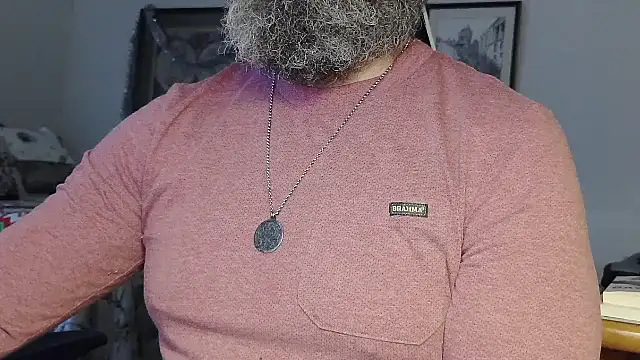 Snapshot of usdirtymikee9 chatting on 12/05/25, 09:01 usdirtymikee9 online show from 12/05/25, 09:01