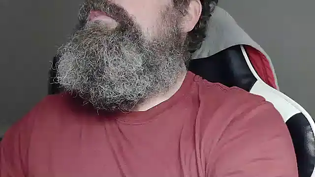 Snapshot of usdirtymikee9 chatting on 12/16/25, 04:17 usdirtymikee9 online show from 12/16/25, 04:17