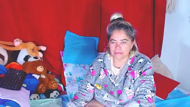 estrellita fugaz16x online show from 10/25/25, 11:31