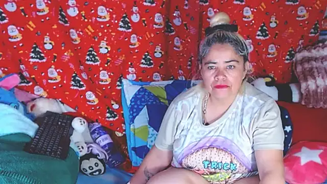 Snapshot of estrellita_fugaz16x chatting on 02/17/26, 01:03 estrellita fugaz16x online show from 02/17/26, 01:03