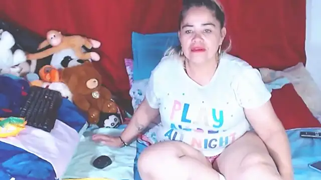 estrellita fugaz16x online show from 10/21/25, 03:17