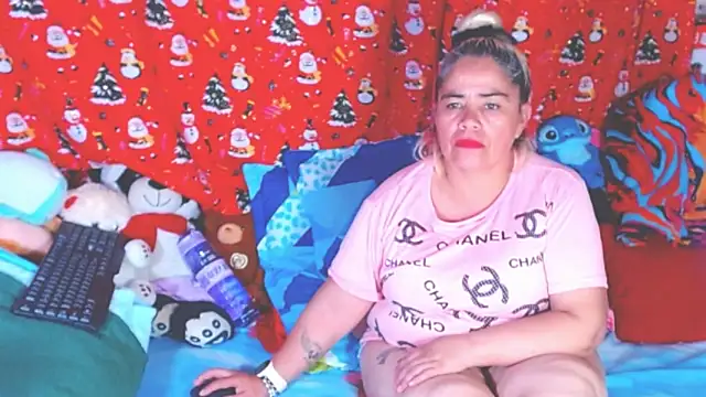 Snapshot of estrellita_fugaz16x chatting on 02/07/26, 04:31 estrellita fugaz16x online show from 02/07/26, 04:31