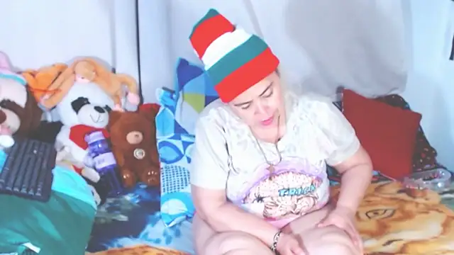 estrellita fugaz16x online show from 12/18/25, 05:01