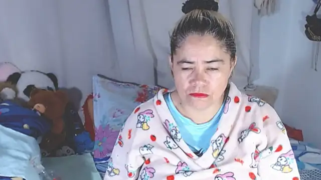 Snapshot of estrellita_fugaz16x chatting on 09/09/25, 04:00 estrellita fugaz16x online show from 09/09/25, 04:00