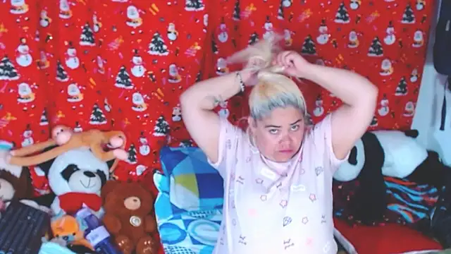 estrellita fugaz16x online show from 12/20/25, 04:59