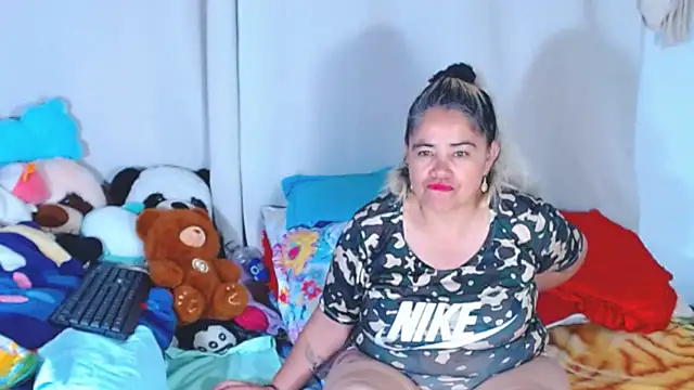 Snapshot of estrellita_fugaz16x chatting on 10/08/25, 01:51 estrellita fugaz16x online show from 10/08/25, 01:51