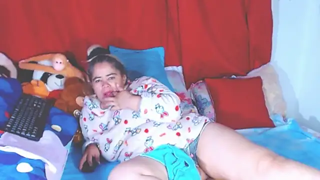 estrellita fugaz16x online show from 11/05/25, 03:20