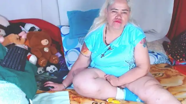 estrellita fugaz16x online show from 11/28/25, 10:43