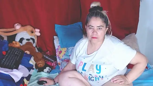 estrellita fugaz16x online show from 11/06/25, 03:32