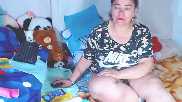 Snapshot of estrellita_fugaz16x chatting on 10/07/25, 03:51 estrellita fugaz16x online show from 10/07/25, 03:51