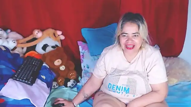 estrellita fugaz16x online show from 10/26/25, 10:54