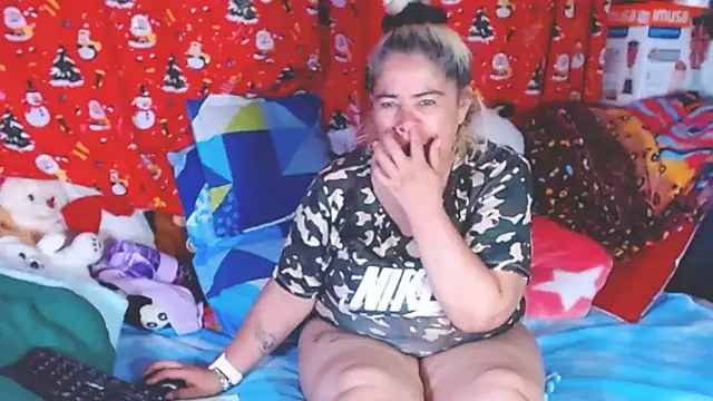 Snapshot of estrellita_fugaz16x chatting on 02/09/26, 10:52 estrellita fugaz16x online show from 02/09/26, 10:52