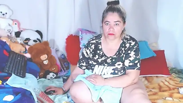 Snapshot of estrellita_fugaz16x chatting on 09/14/25, 04:24 estrellita fugaz16x online show from 09/14/25, 04:24