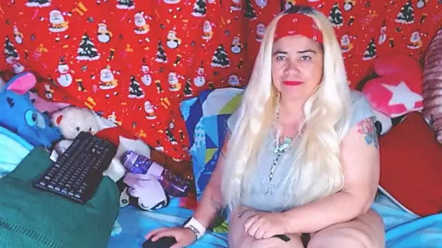 Snapshot of estrellita_fugaz16x chatting on 02/15/26, 04:13 estrellita fugaz16x online show from 02/15/26, 04:13