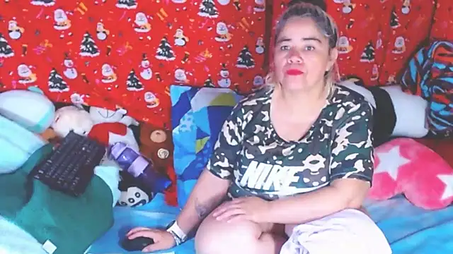 Snapshot of estrellita_fugaz16x chatting on 02/09/26, 03:15 estrellita fugaz16x online show from 02/09/26, 03:15