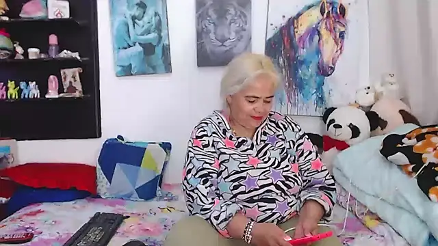 Snapshot of estrellita_fugaz16x chatting on 03/18/25, 03:12 estrellita fugaz16x online show from 03/18/25, 03:12