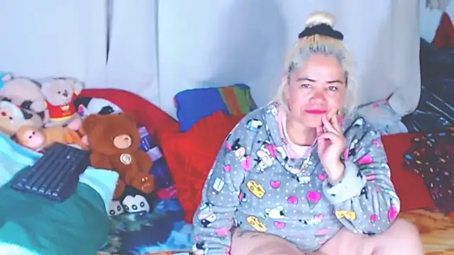 estrellita fugaz16x online show from 12/05/25, 10:25