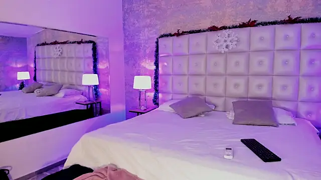 Snapshot of Maddysex_ chatting on 12/18/25, 11:58 Maddysex online show from 12/18/25, 11:58