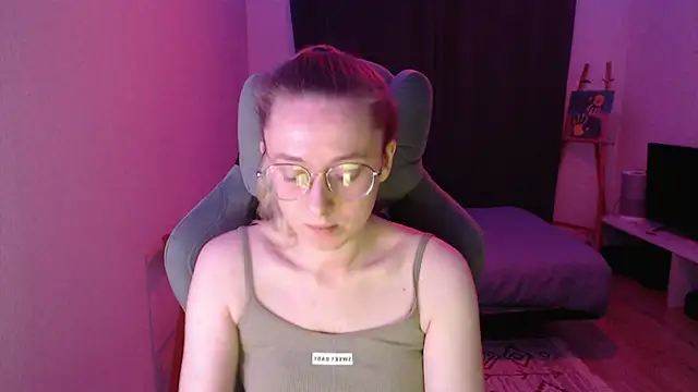 AnabelFrel online show from 11/23/25, 01:15