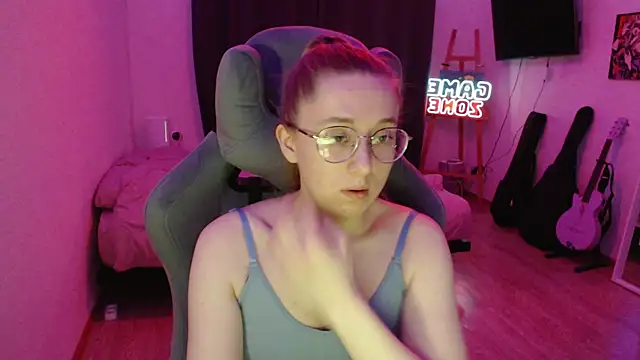 Snapshot of AnabelFrel chatting on 01/12/25, 12:49 AnabelFrel online show from 01/12/25, 12:49