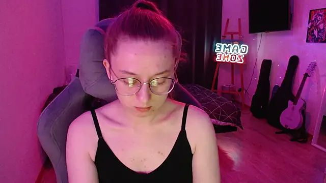 Snapshot of AnabelFrel chatting on 02/06/25, 12:54 AnabelFrel online show from 02/06/25, 12:54