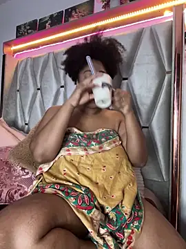 Snapshot of africa_xxx chatting on 03/03/25, 12:12 africa xxx online show from 03/03/25, 12:12
