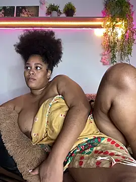 Snapshot of africa_xxx chatting on 03/18/25, 02:08 africa xxx online show from 03/18/25, 02:08