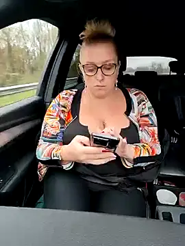 winniess40 online show from 11/28/25, 09:53