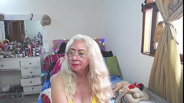 lucy belle bm online show from 11/04/25, 03:38