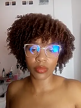 thaimy  online show from 04/12/26, 02:48