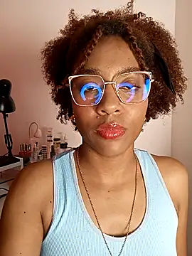 thaimy  online show from 03/24/26, 02:55