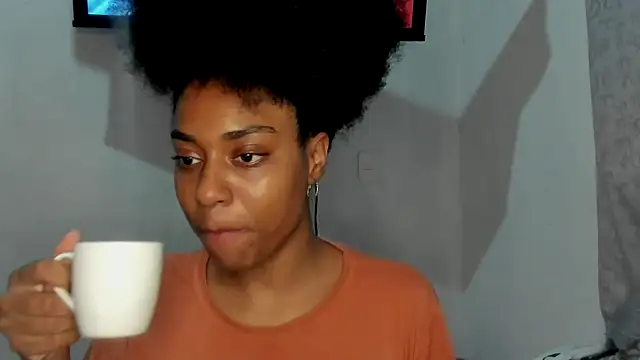 thaimy  online show from 09/18/25, 11:19