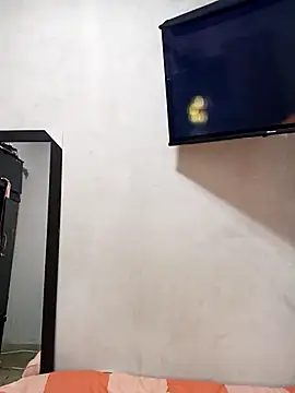 thaimy  online show from 10/08/25, 12:01