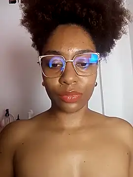 thaimy  online show from 04/11/26, 03:14