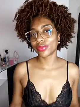 thaimy  online show from 04/14/26, 03:00