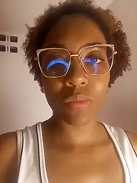 thaimy  online show from 03/22/26, 02:48