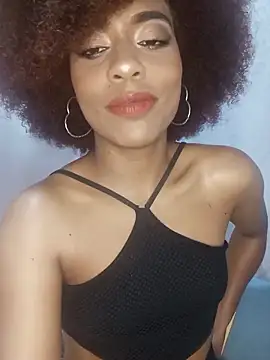 thaimy  online show from 12/05/25, 02:32