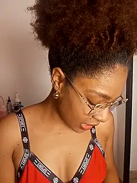 thaimy  online show from 04/10/26, 03:46