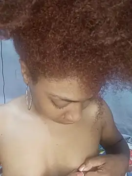 thaimy  online show from 12/18/25, 01:44