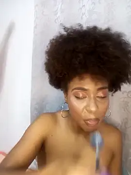 thaimy  online show from 10/16/25, 11:35