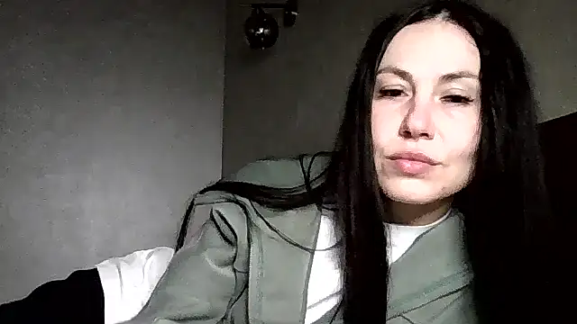 JulianaGold1 online show from 02/15/26, 09:25