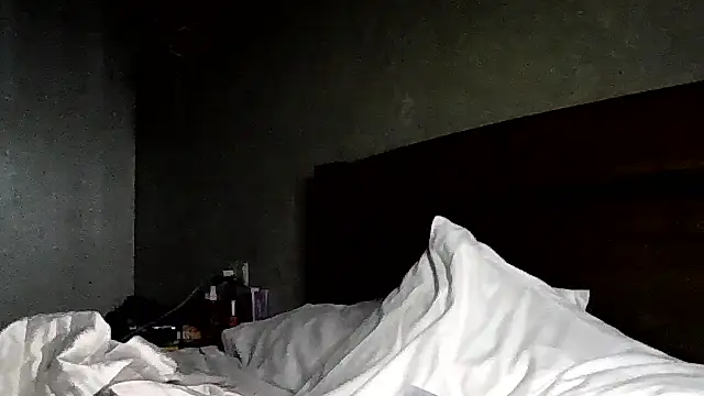 JulianaGold1 online show from 01/11/26, 03:30