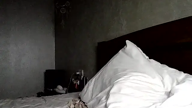 JulianaGold1 online show from 01/05/26, 09:40