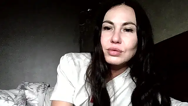 JulianaGold1 online show from 03/06/26, 06:58