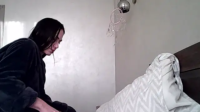 JulianaGold1 online show from 03/11/26, 03:28