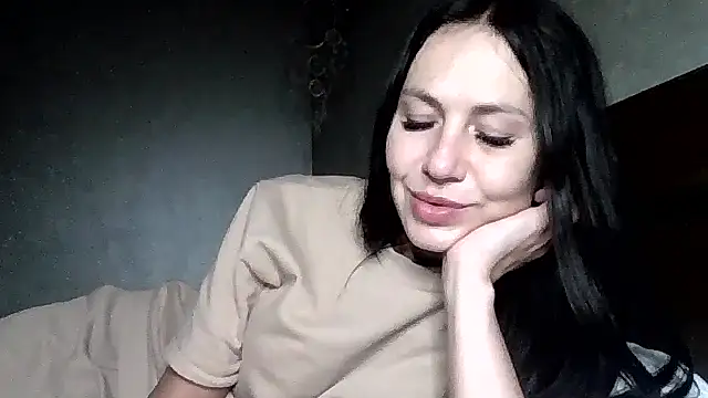 JulianaGold1 online show from 04/22/26, 08:26